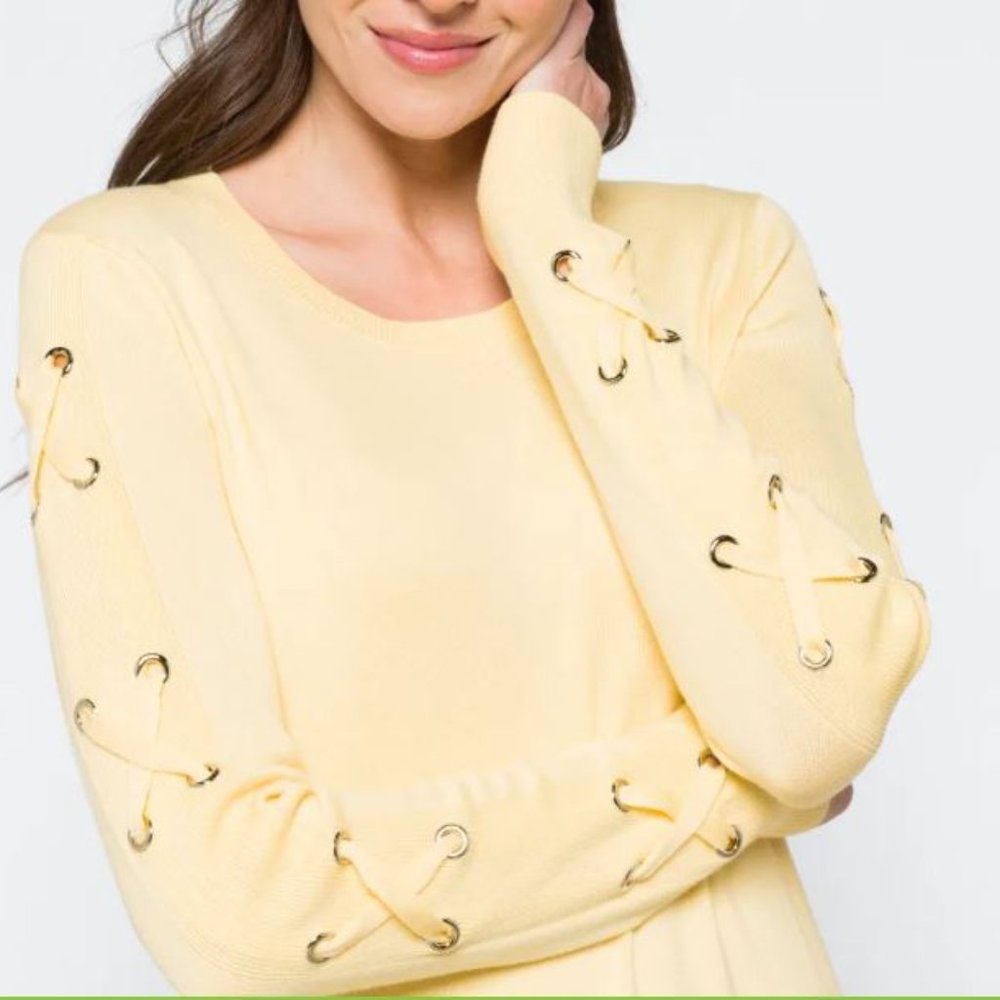 Lety & Me Emmie Sleeve Detail Pullover - Size Medium - Yellow